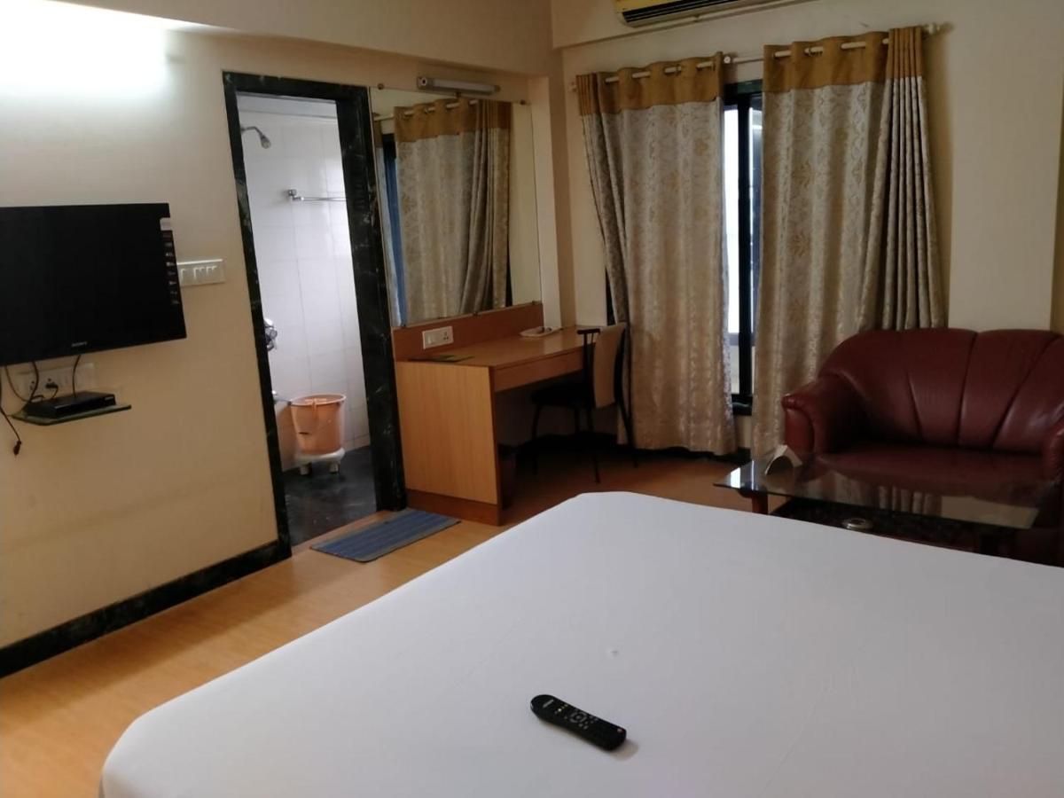 Pooja International Nashik Hotel Eksteriør billede