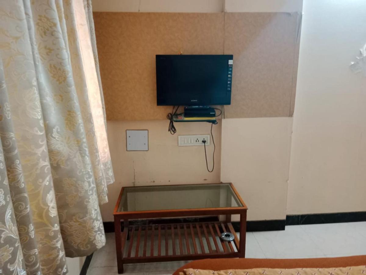 Pooja International Nashik Hotel Eksteriør billede