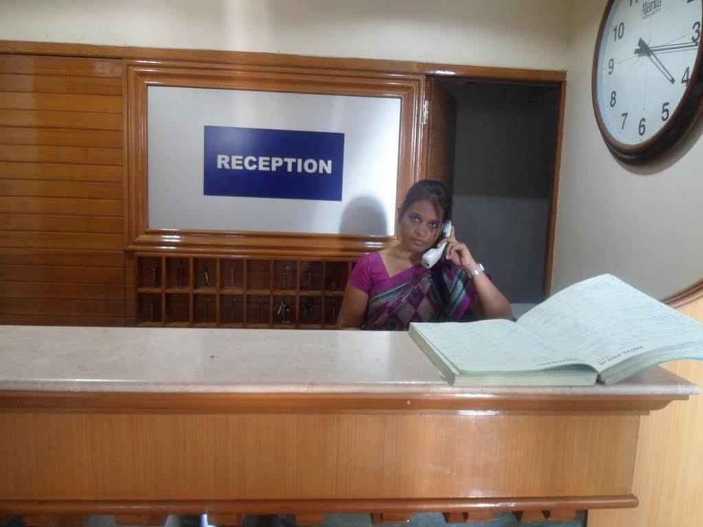 Pooja International Nashik Hotel Eksteriør billede