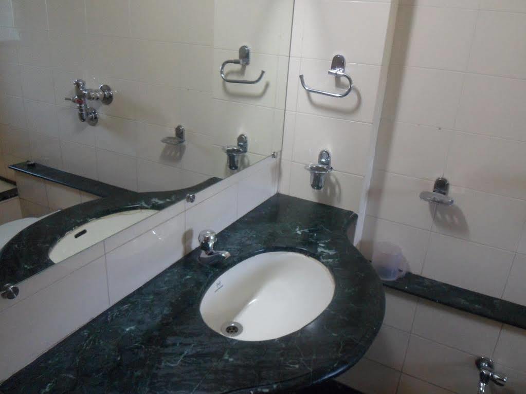 Pooja International Nashik Hotel Eksteriør billede