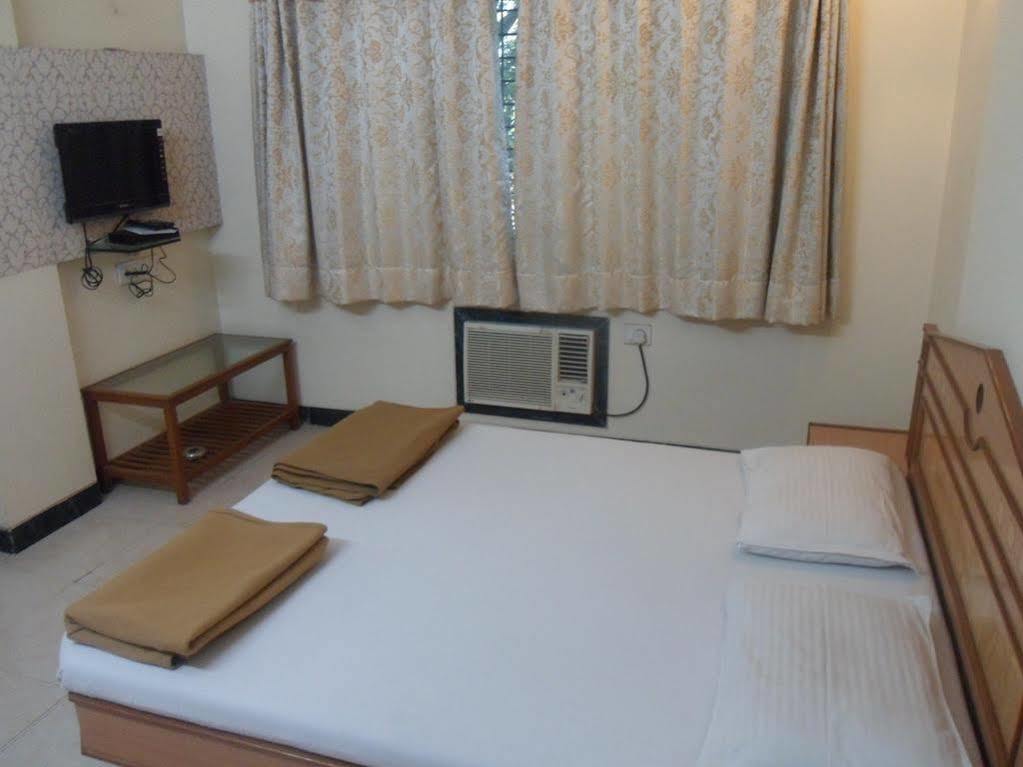 Pooja International Nashik Hotel Eksteriør billede