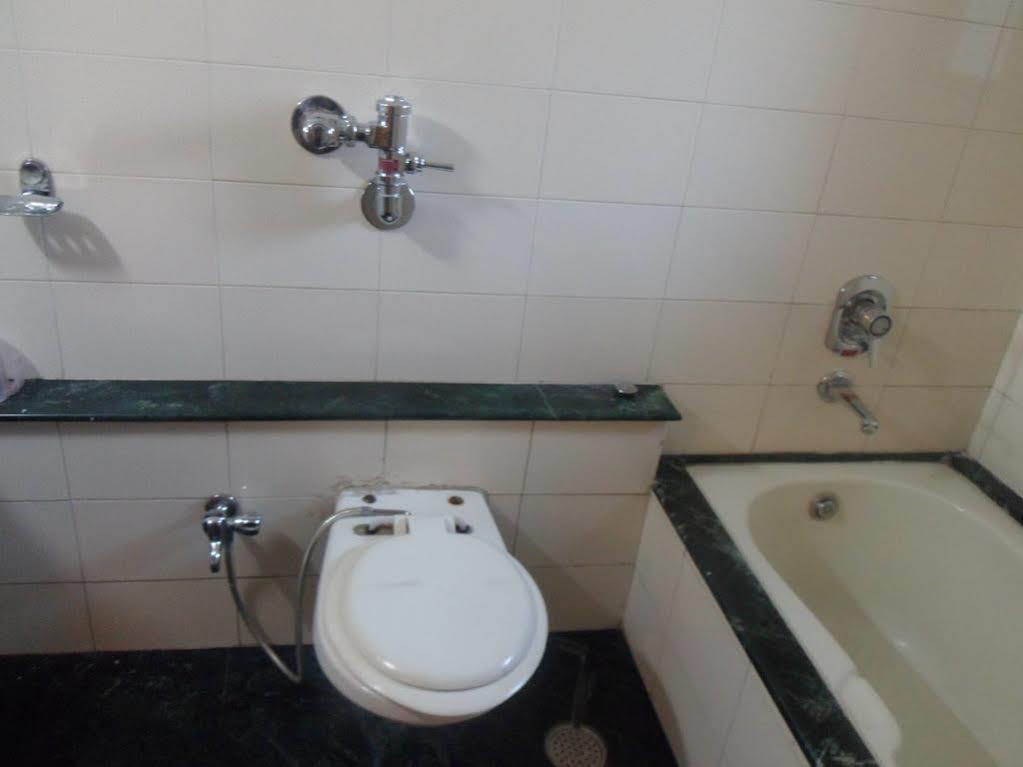 Pooja International Nashik Hotel Eksteriør billede
